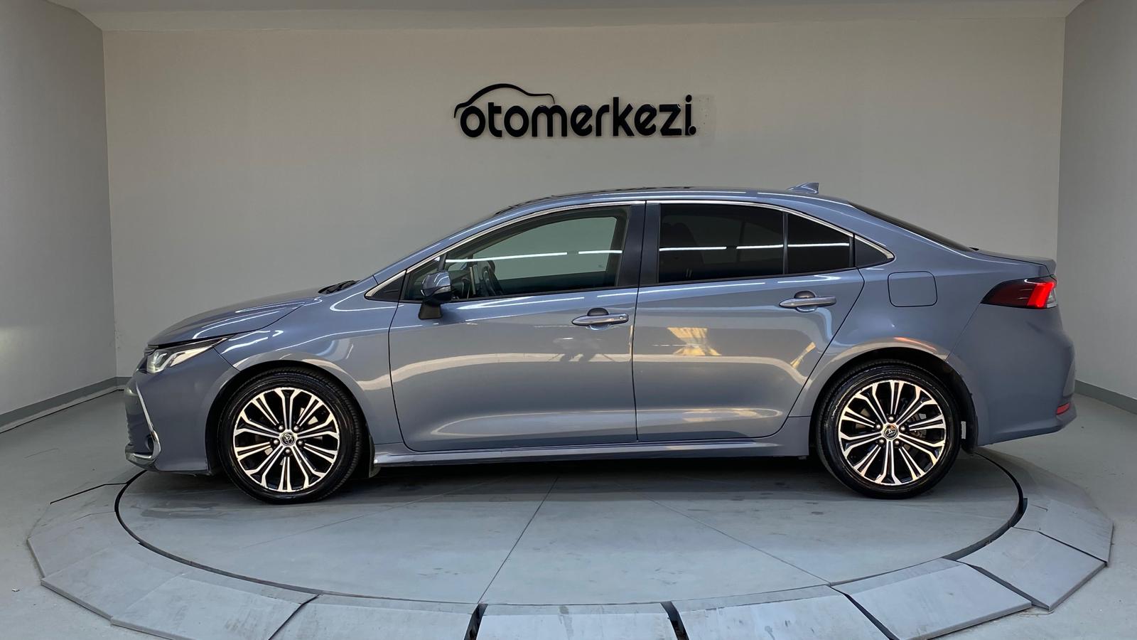 TOYOTA COROLLA 5